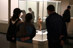展示されている国宝土偶の写真
